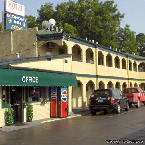 Economy Inn Express Warren Exterior foto